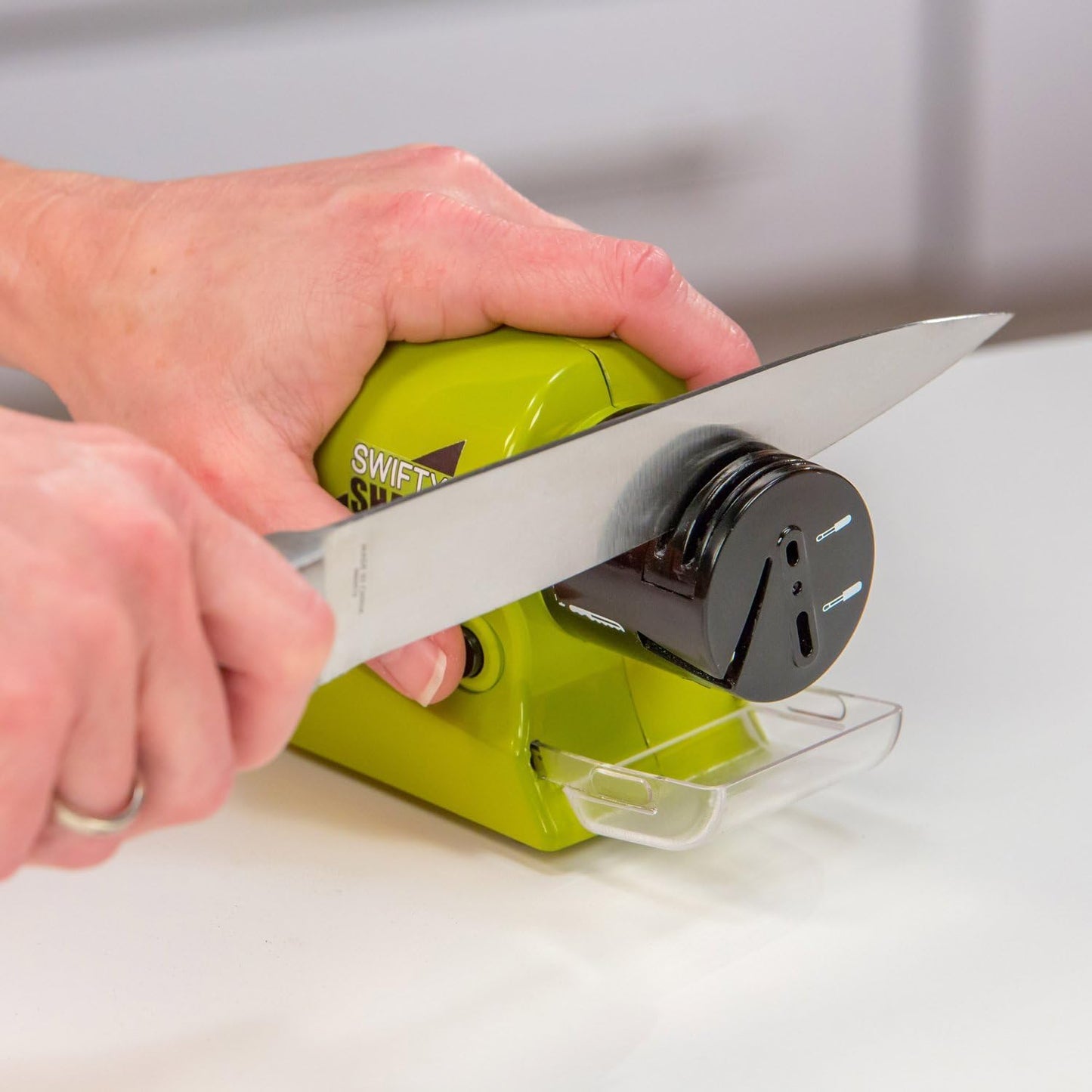 SWIFT SHARP - Motorized Knife Sharpener